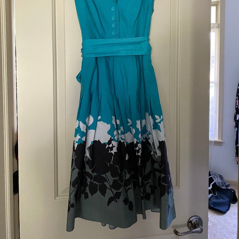 Dress - Picture 2 of 2